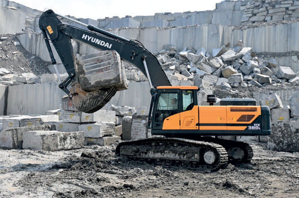Hyundai HX380L Excavator