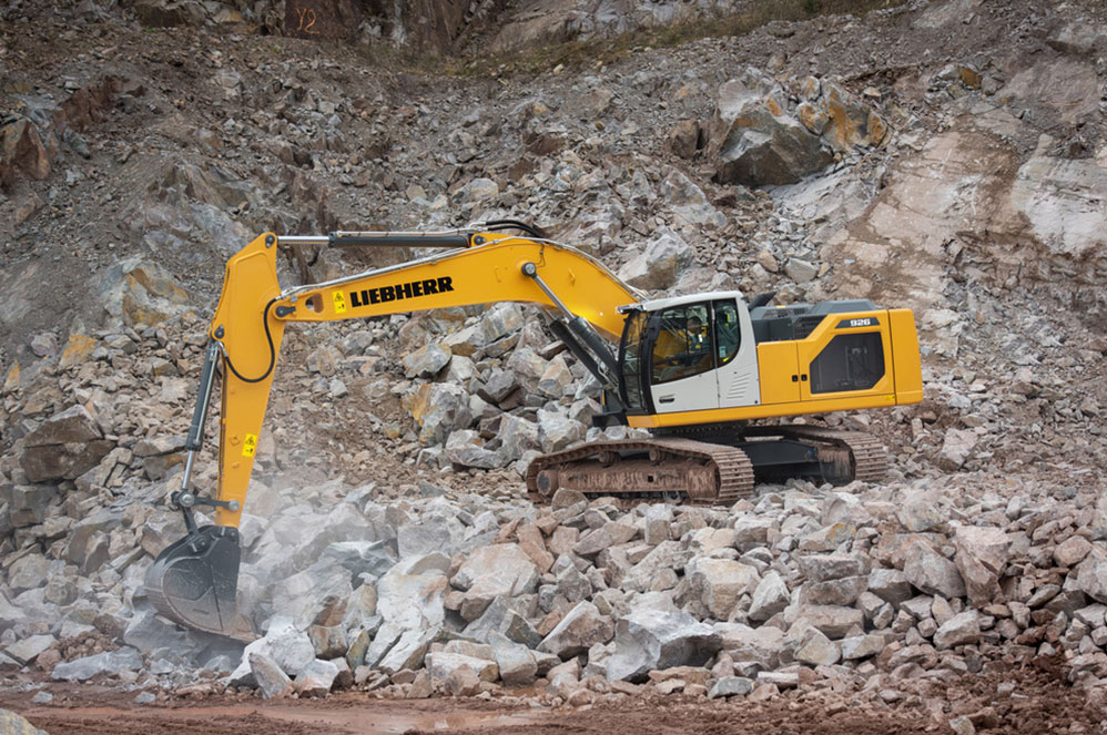 desi-machines-liebherr-excavators-r-926-litronic-featured