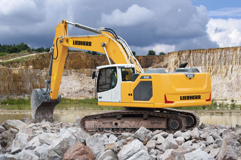 desi-machines-liebherr-excavators-r-930-litronic-featured