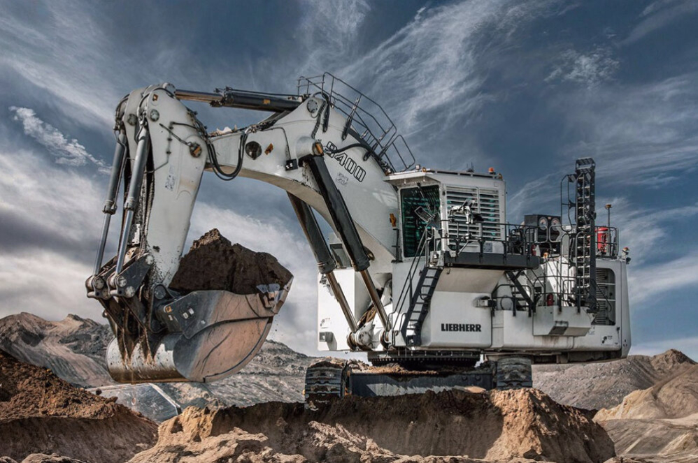 desi-machines-liebherr-excavators-r-9400-g6-featured