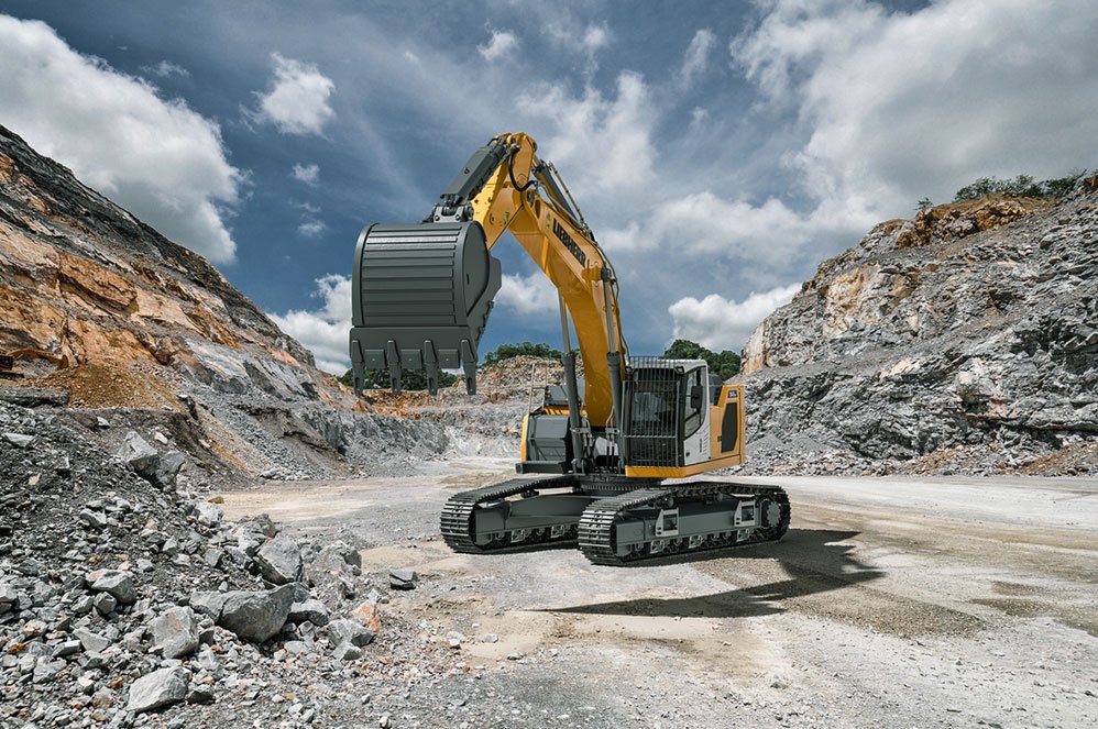 desi-machines-liebherr-excavators-r-945-litronic-1