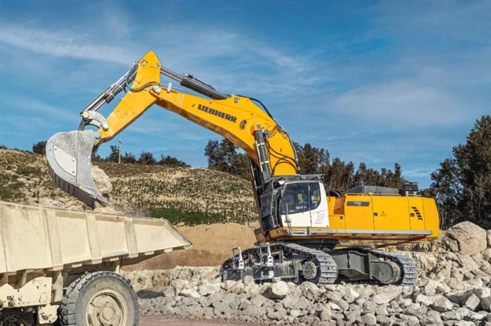desi-machines-liebherr-excavators-r-998-sme-featured
