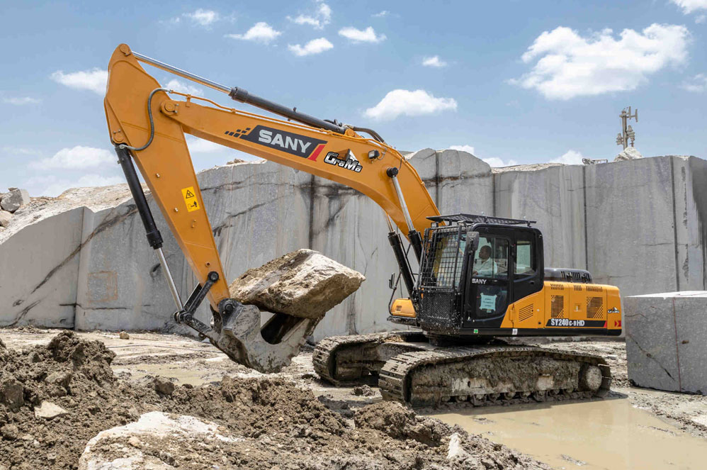 desi-machines-sany-excavator-sy240c-9-hd-grama-featured