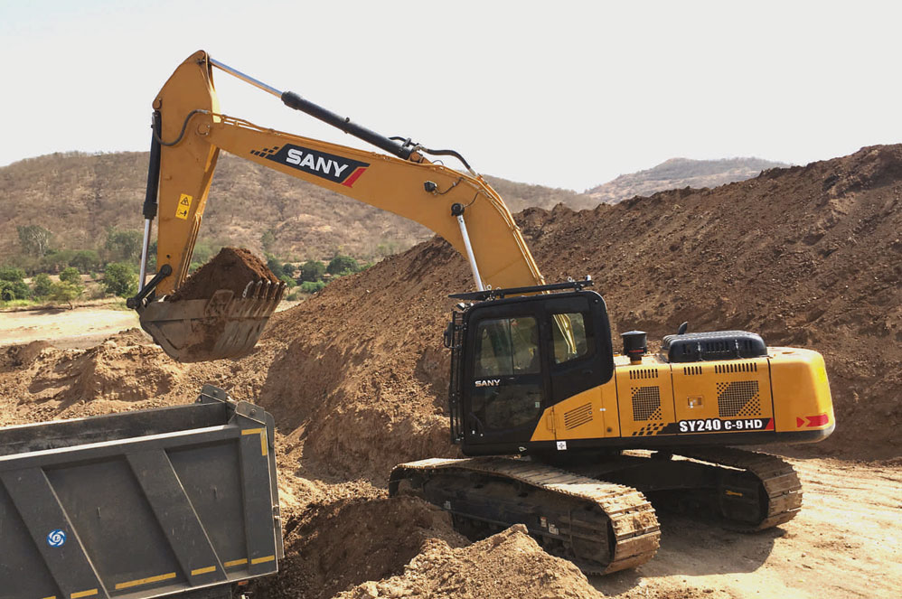 desi-machines-sany-excavator-sy240c-9lchd-featured