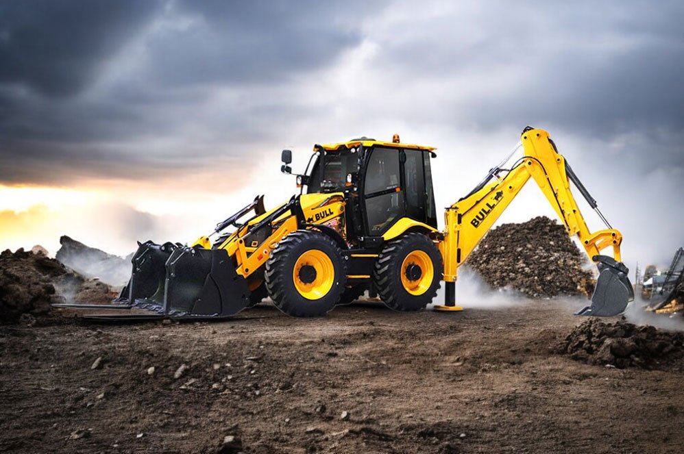 desi-machines-backhoe-loader-bull-grandia-featured