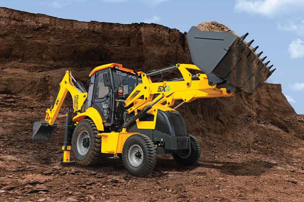 desi-machines-backhoe-loader-mahindra-roadmaster-sx-iv-featured
