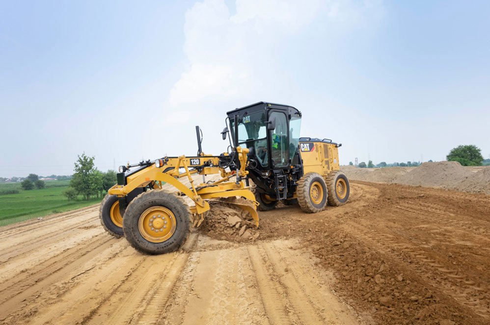 desi-machines-motor-grader-cat-120-1