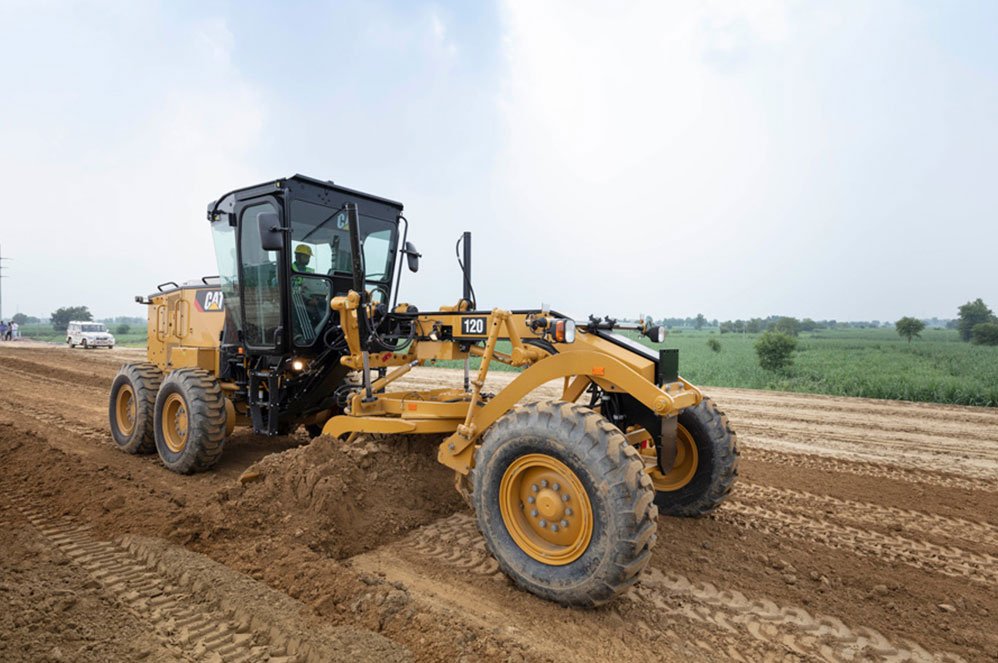 desi-machines-motor-grader-cat-120-2